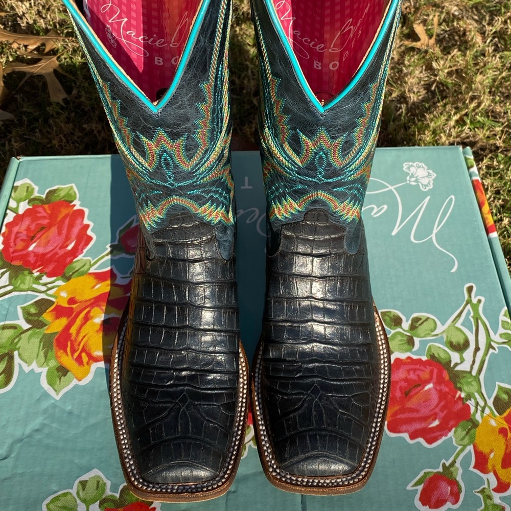 Women’s Macie Bean Western Boots - Black Caiman 7M